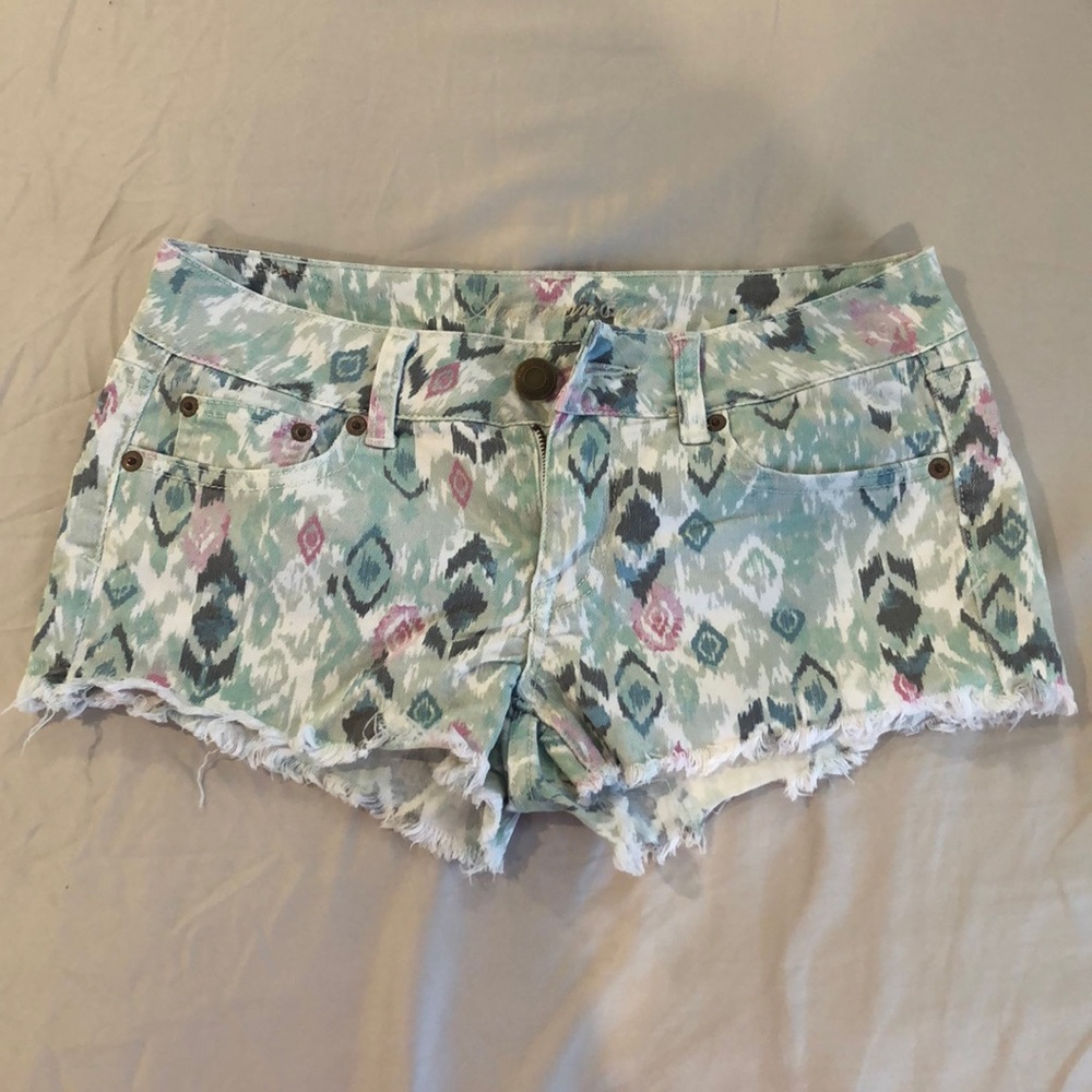 NWOT AE Tribal Print Denim Shorts